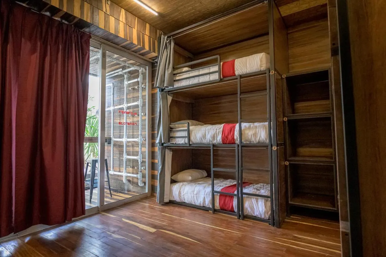 Reina Roja Hostal Vandrarhem Playa del Carmen